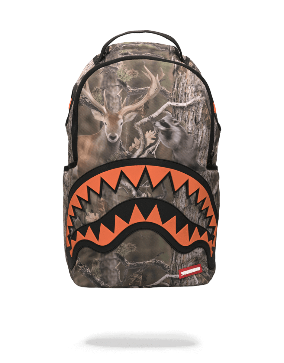 WILD LIFE HUNTER RUBBER SHARK BACKPACK