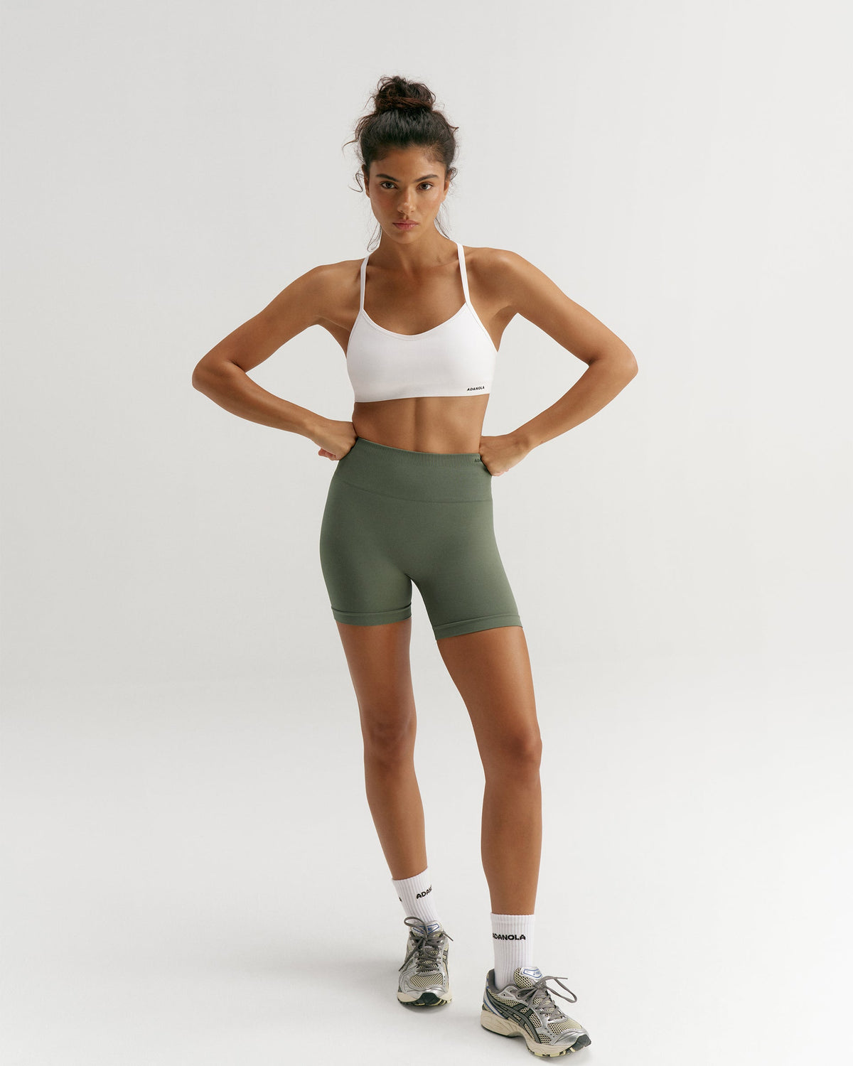 Classic Seamless Cross Back Bra - Warm White