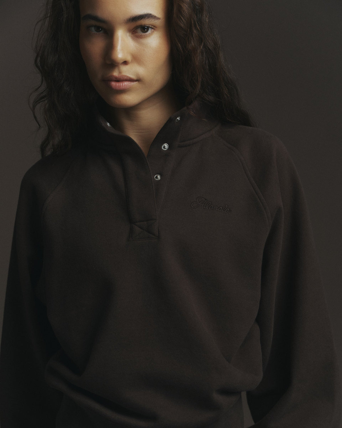 Studio Henley Sweatshirt - Coffee Bean