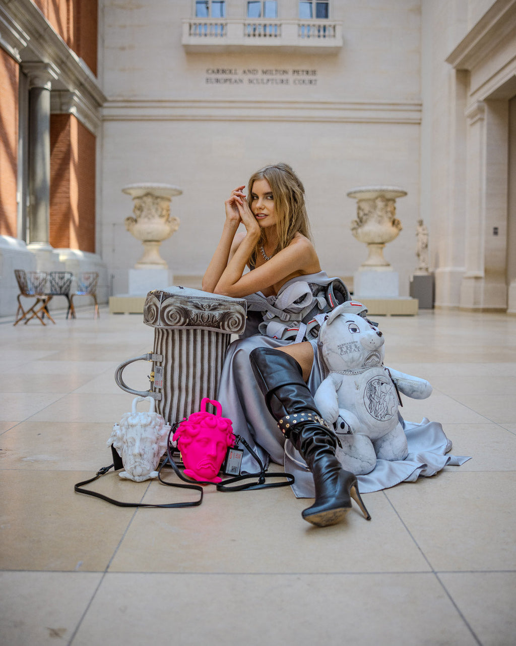 THE MET CANOVA MEDUSA HANDBAG (PINK)