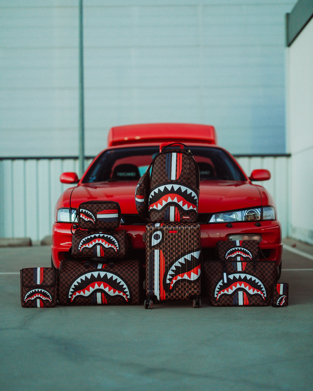 SHARKS IN PARIS GT CROSSOVER CLUTCH