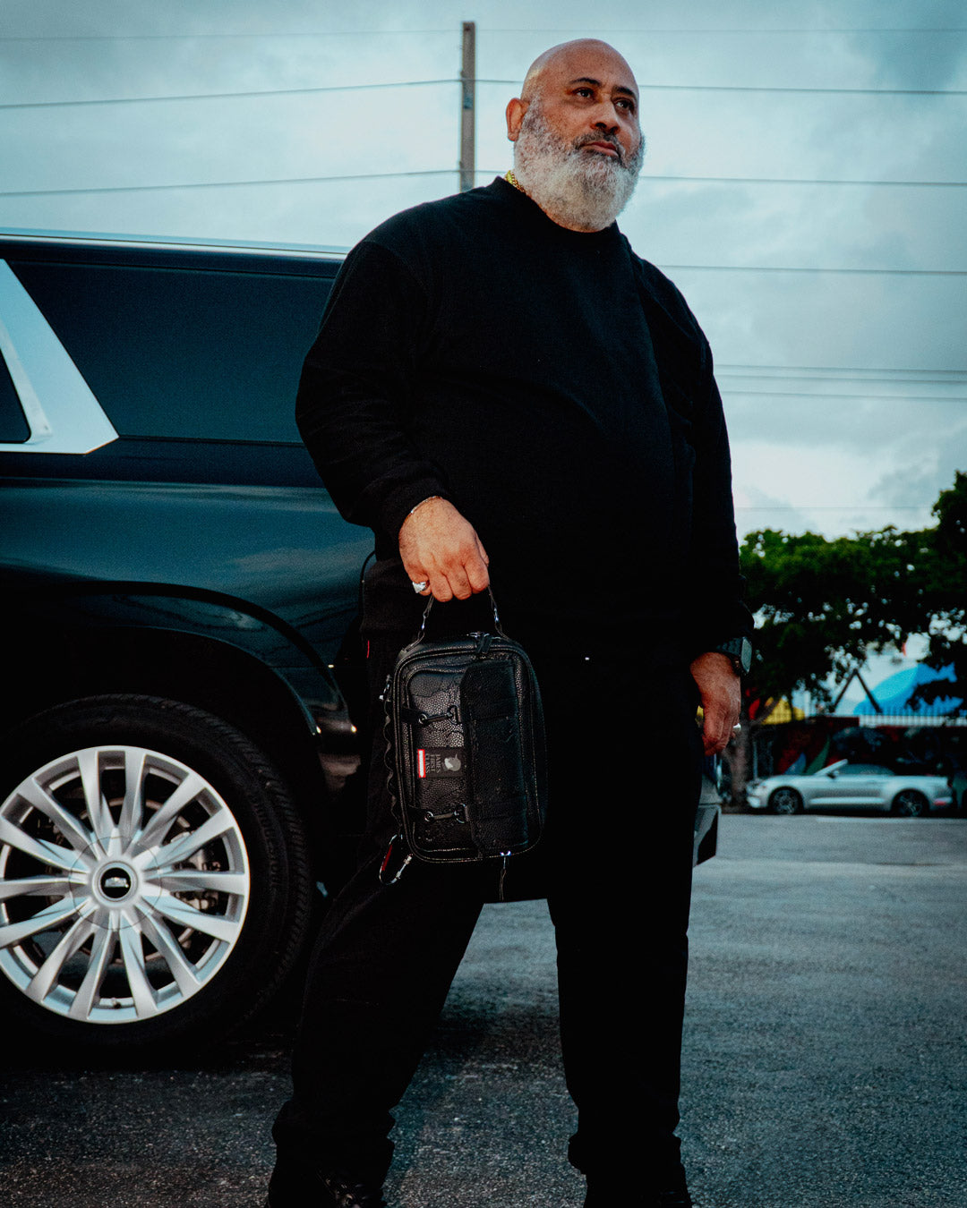 JAMES FIRST CLASS TYCOON TRAVELER CROSSBODY
