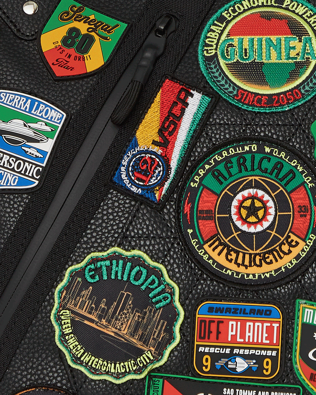 A.I. THE 54 (PATCHES OF AFRICA) CARGO TOTE